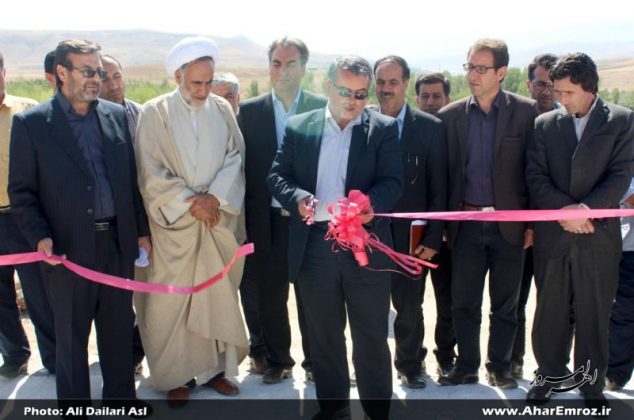تصویری/ افتتاح گاوداری شیری در روستای آقاکندی اهر