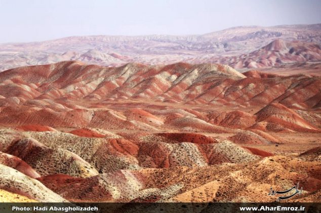 تصویری/ زیبایی های کوههای رنگی آلاداغلار جاده اهر – تبریز