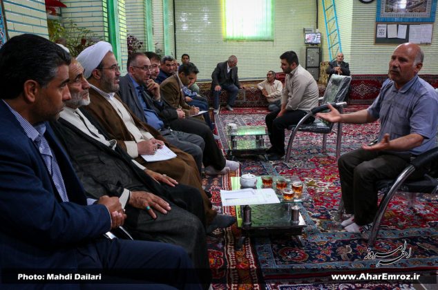 تصویری/ دیدار رئیس و قضات دادگستری اهر با مردم در مسجد حضرت علی اکبر (ع)