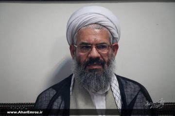 مسئولان برای تقویت بنیههای اعتقادی جوانان و حفظ روحیه انقلابی مردم تلاش کنند