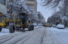 حضور فعال تجهیزات برف روبی شهرداری اهر در سطح شهر