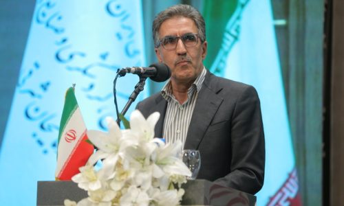 مجلس آماده رفع خلأهای قانونی و تقویت حمایت‌ها از فعالان صنایع‌دستی است/ صنایع‌دستی با هم‌افزایی دستگاه‌ها می‌تواند به یکی از پیشران‌های اشتغال و ارزآوری کشور تبدیل شود