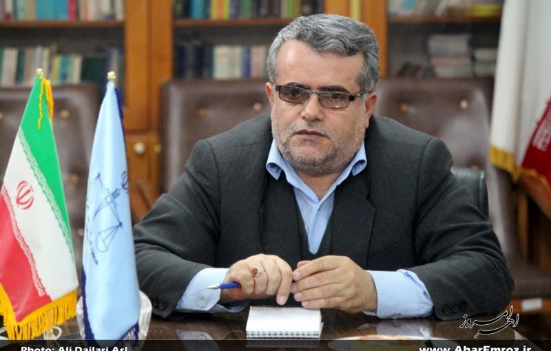کاندیدایی مرتکب تخلف می‌شود چگونه می‌تواند برای کشور و ملت قانون‌گذاری کند؟