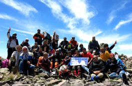 تصویری/ صعود کوهنوردان باشگاه داغ داش اهر به قله قوشاداغ