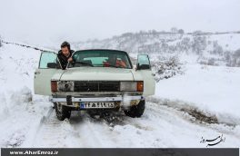 تصویری/  بارش برف در شهرستان اهر و تلاش راهداران برای بازگشایی راههای روستایی