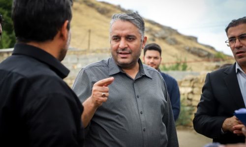 بازدید مدیرکل نوسازی مدارس آذربایجان شرقی از پروژه‌های نهضت توسعه عدالت آموزشی در کلیبر