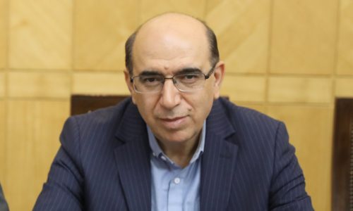 بسیاری از واحدهای تولیدی ماه‌ها در صف انتظار تخصیص ارز معطل می‌مانند