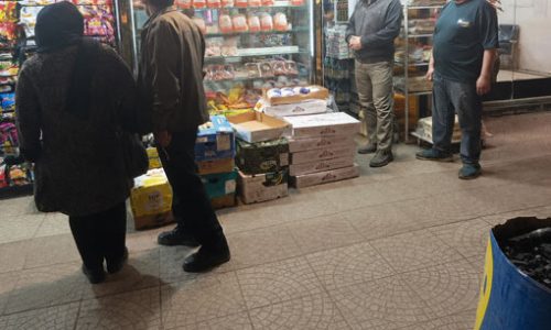 ممنوعیت خروج غیرقانونی و بدون مجوز مرغ از اهر با دستور دادستان / تشکیل ۹ پرونده گران‌فروشی در اهر