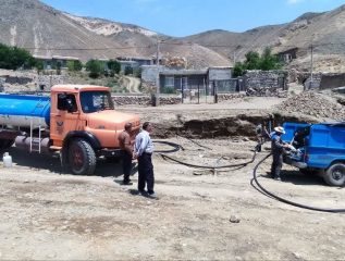 اعزام اکیپ‌های بهره‌برداری به مناطق سیل‌زده شهرستان اهر / خسارت به تأسیسات آب روستای ساری‌سولی