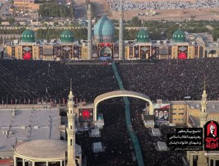 بدرقه پیکر قائد شهید در قم با حضور انبوه عاشقان و سوگواران